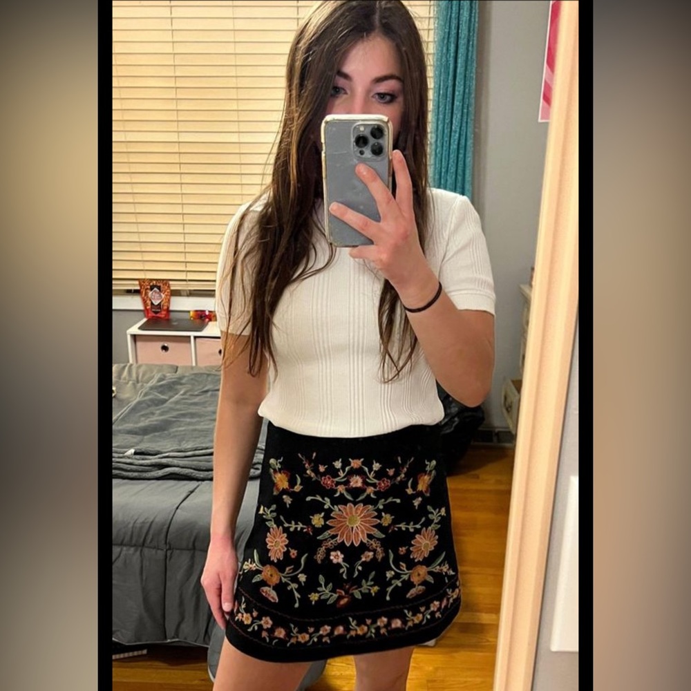 Francesca’s Floral Skirt